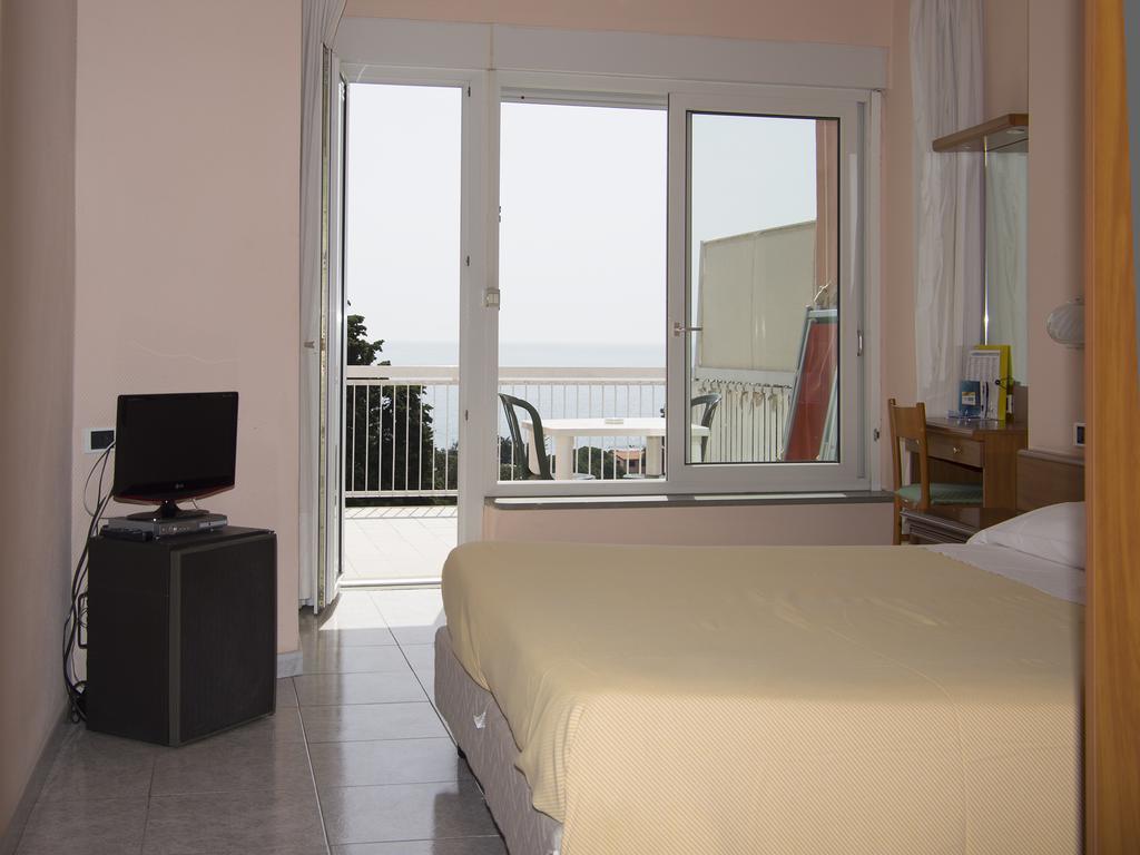 Hotel Cristallo Lerici Dış mekan fotoğraf