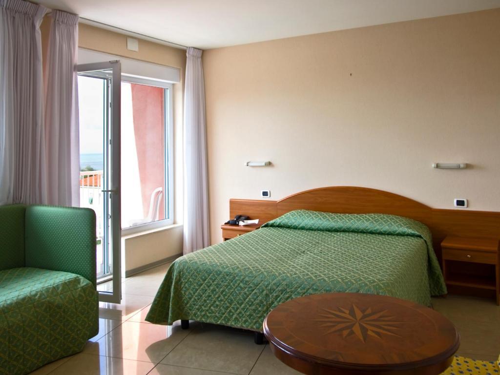 Hotel Cristallo Lerici Oda fotoğraf