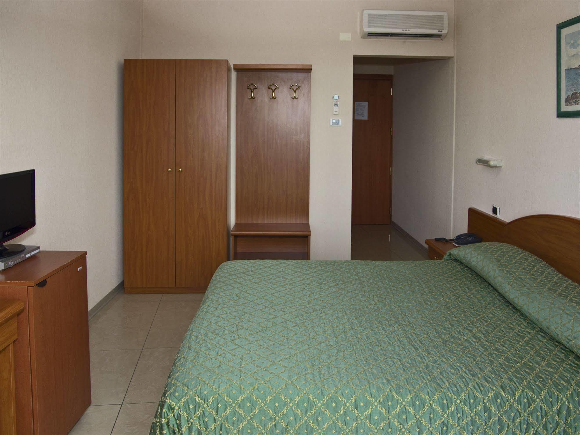 Hotel Cristallo Lerici Dış mekan fotoğraf